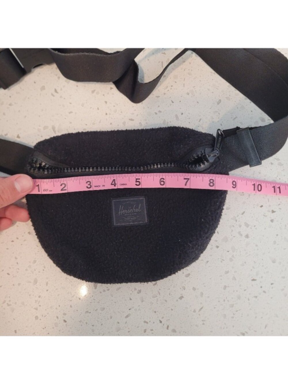 Herschel Fleece Waist Bag Black Sherpa Hip Pack Crossbody Bet Bag Travel - Picture 8 of 9